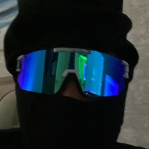 Meet your Posher, Marcel